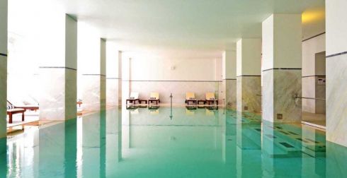 Hotéis com piscina interior