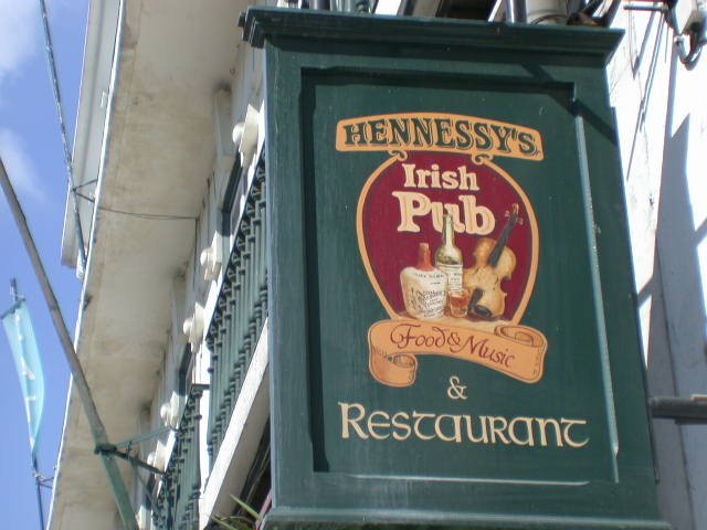 Hennessy`s Irish Pub