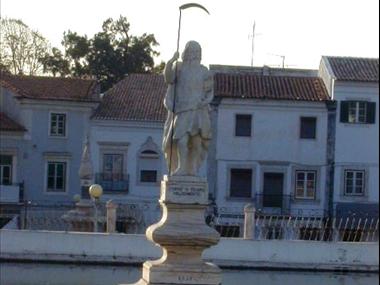 Jardim Municipal de Estremoz - Estátua de Gadanha