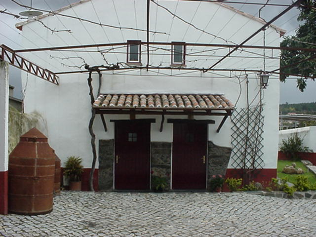 Quintal de Além do Ribeiro