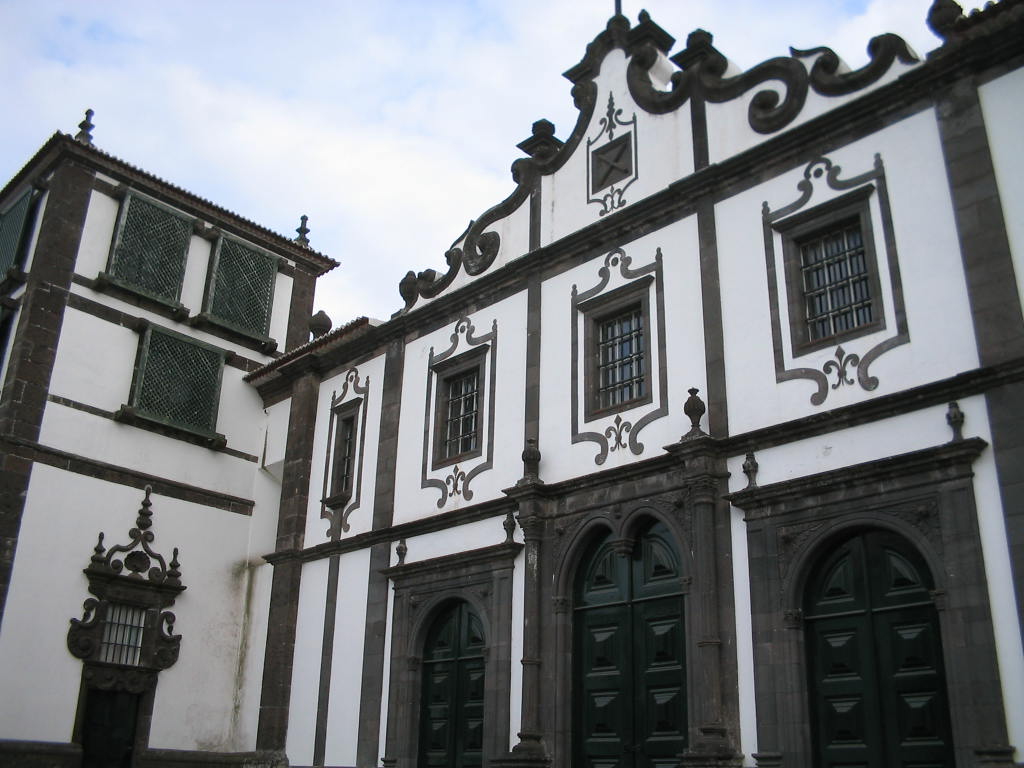 Museu Carlos Machado - Exterior