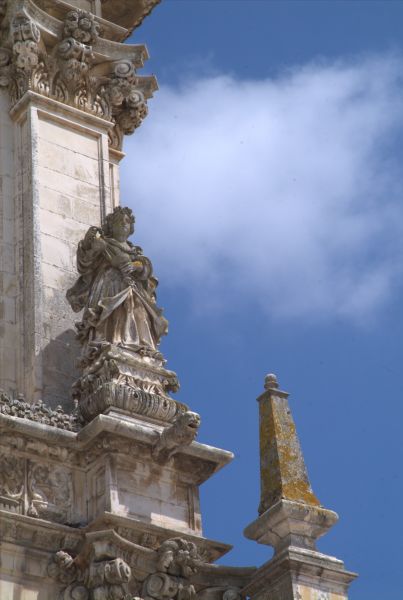 Mosteiro de Alcobaça - pormenor - estátua