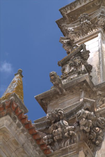 Mosteiro de Alcobaça - pormenor - gárgulas