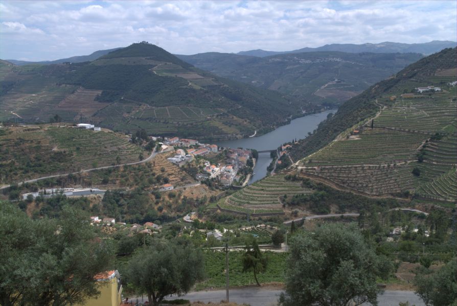 Pinhão - vista sobre o Douro