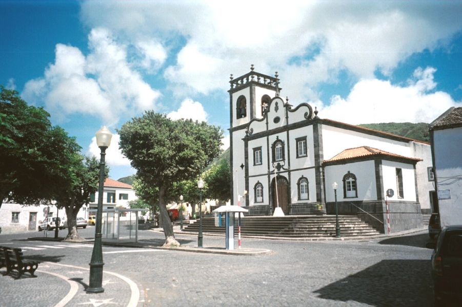 Igreja de Mosteiros