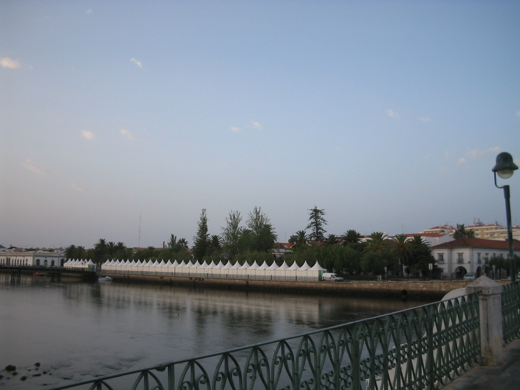 Ponte Antiga sobre o Rio Gilão