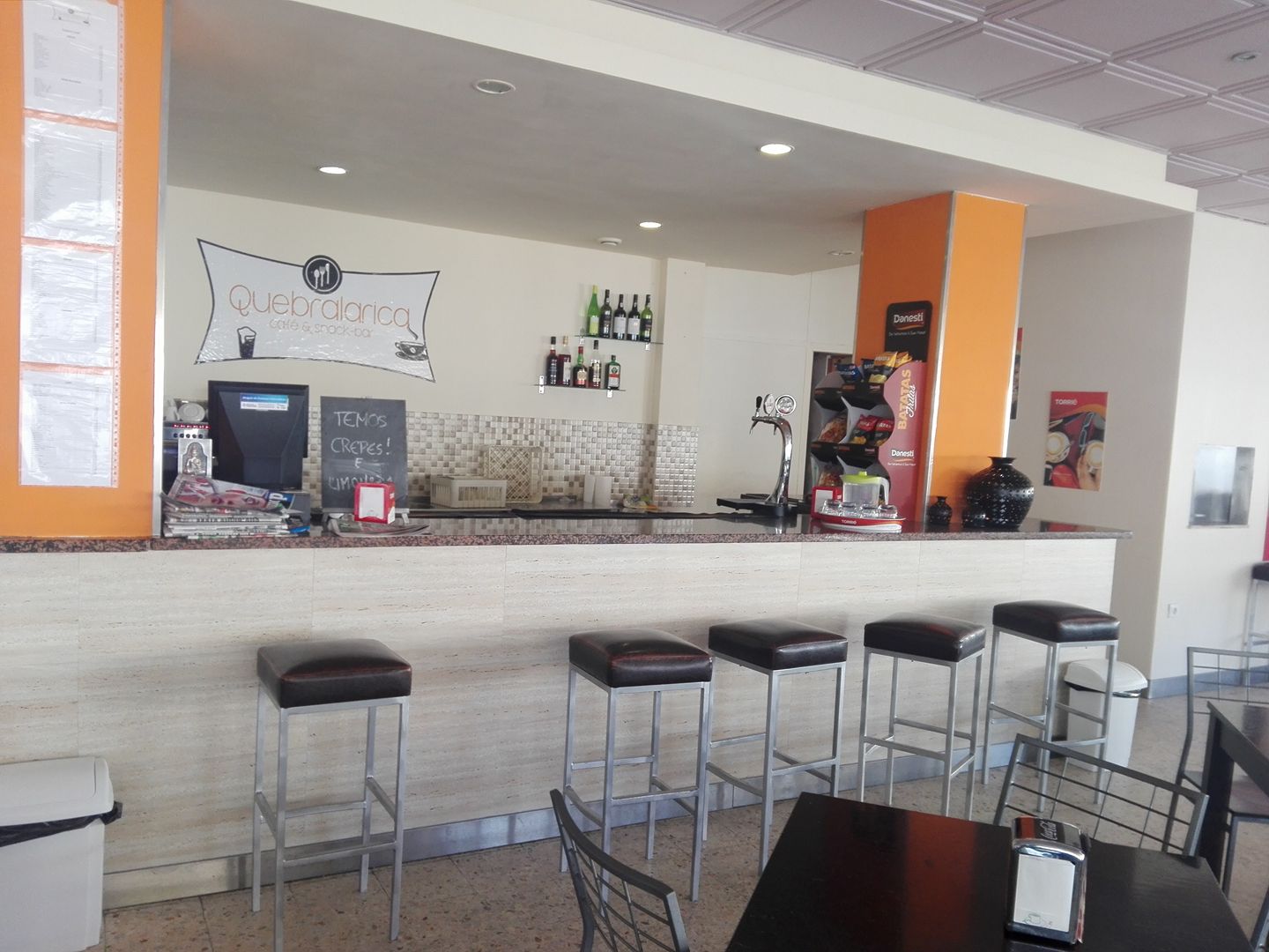 Quebralarica Café & Snack Bar