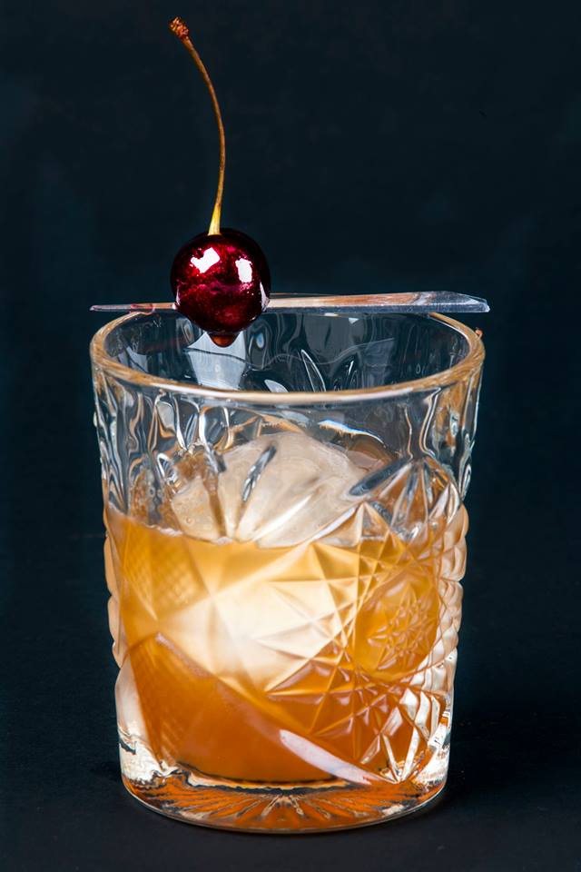 Cocktail Bar Caos
